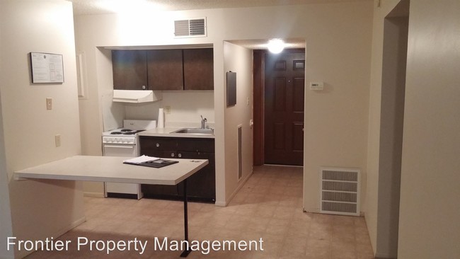 Foto del edificio - 1500 McCain Ln