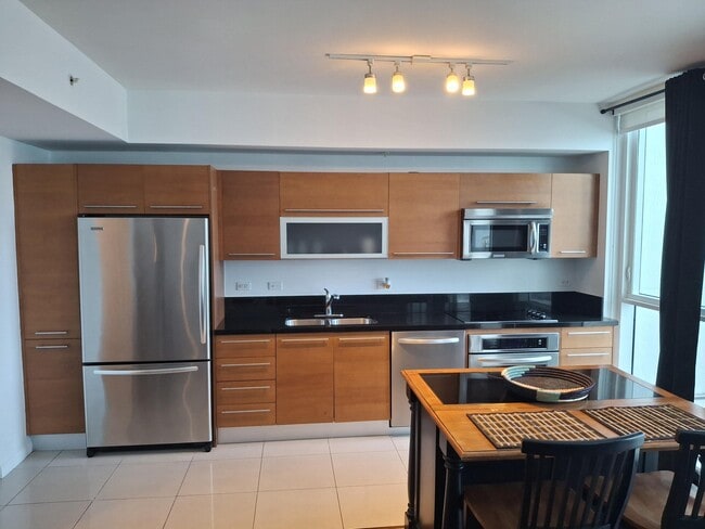 Foto del edificio - 244 Biscayne Blvd