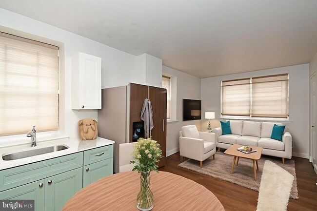 Photo - 1554 N Lawrence St Townhome