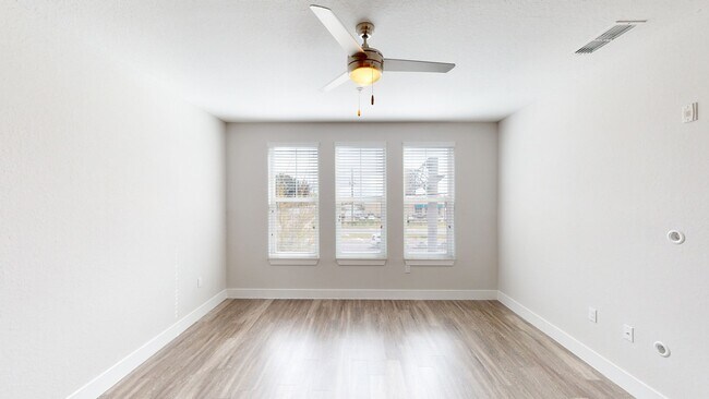Interior Photo - Peridot Palms