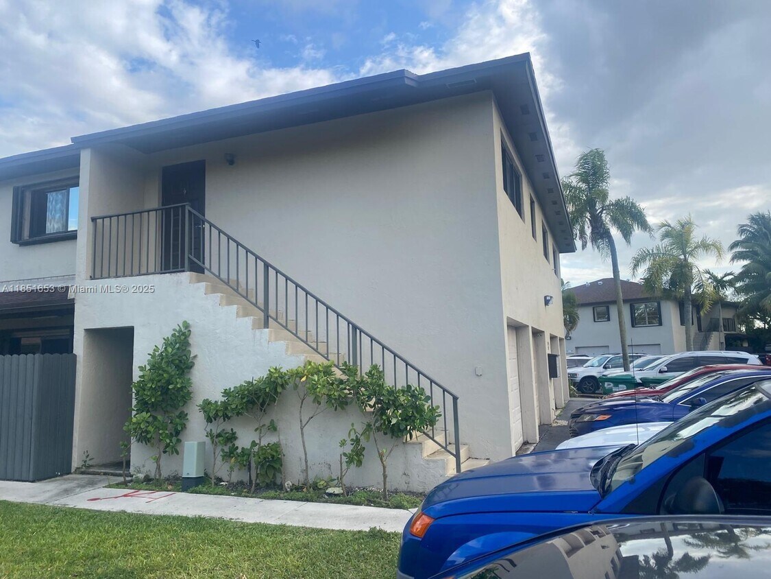 Foto principal - 13958 SW 44th Ln Cir