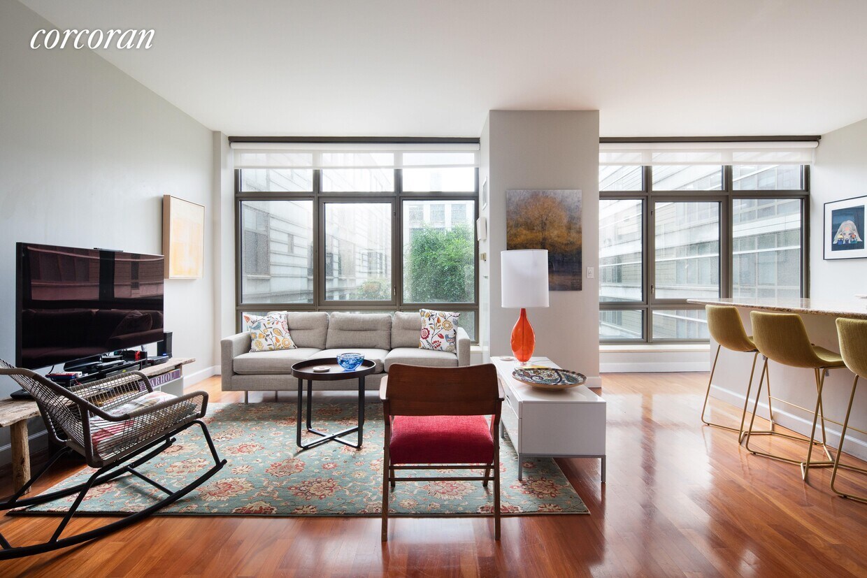 Primary Photo - 1 Morton St