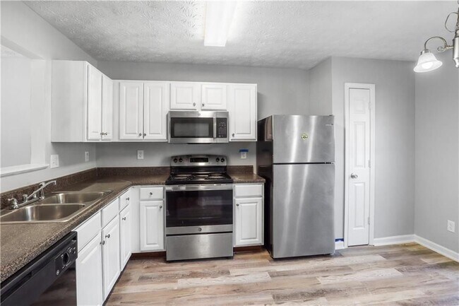 Foto del edificio - 3882 Waldrop Ln