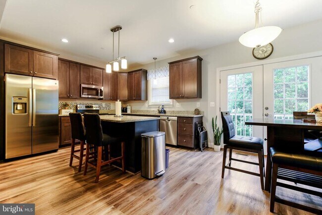 Building Photo - 976 Rye Dr