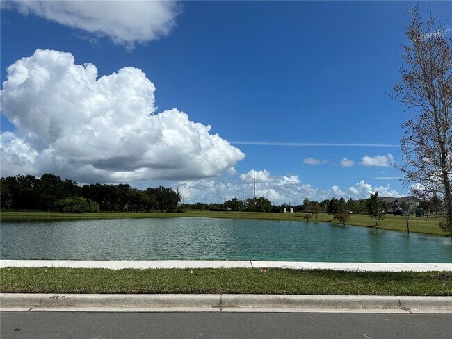 Foto del edificio - 2563 Relaxing Ln
