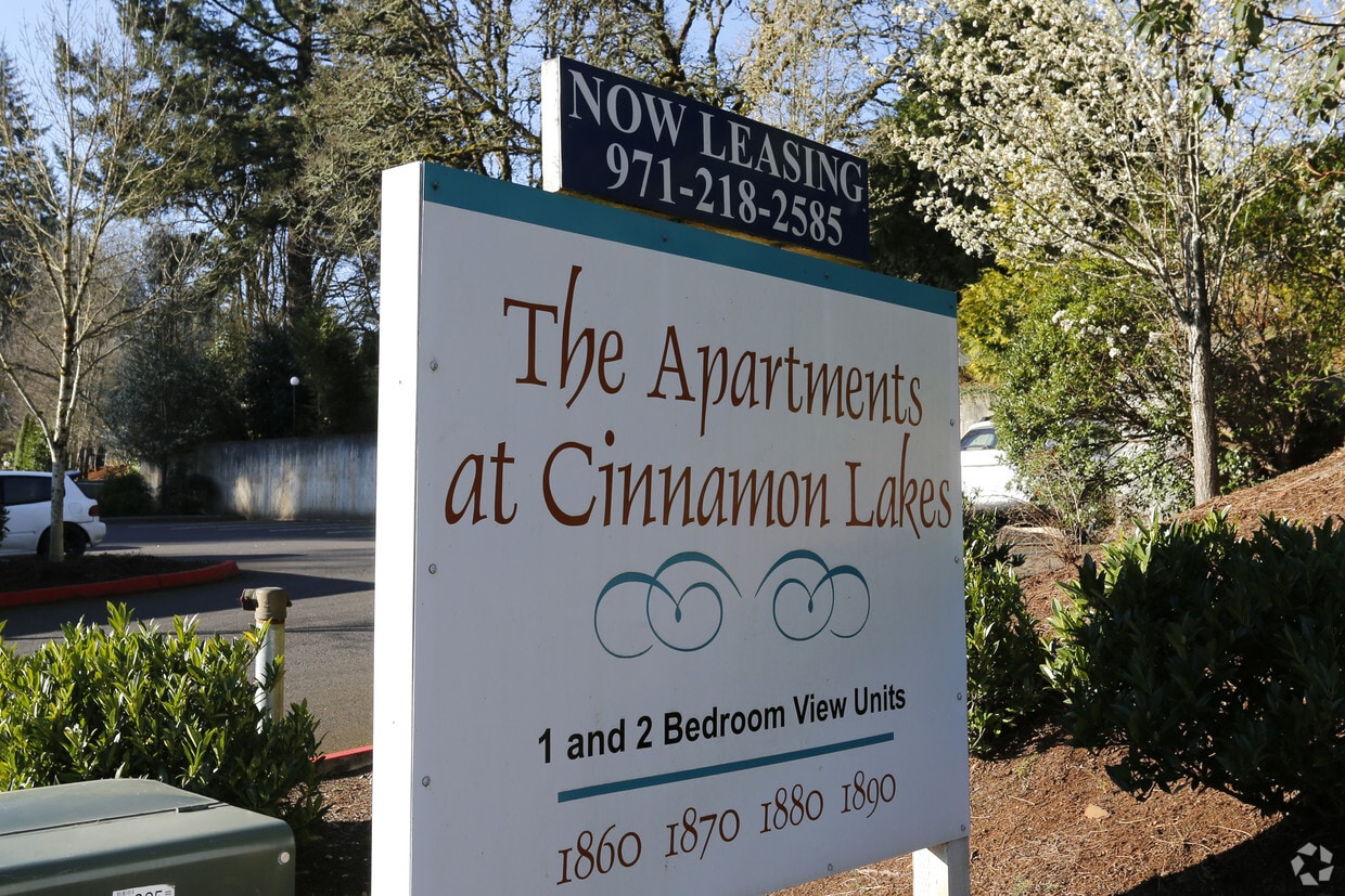 Building Photo - The Apartments at Cinnamon Lakes