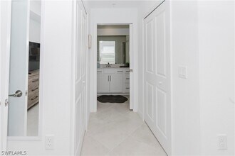 Building Photo - 15285 Grn Acrs Ave