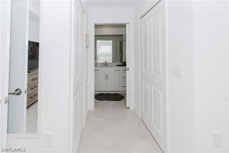 Building Photo - 15285 Grn Acrs Ave