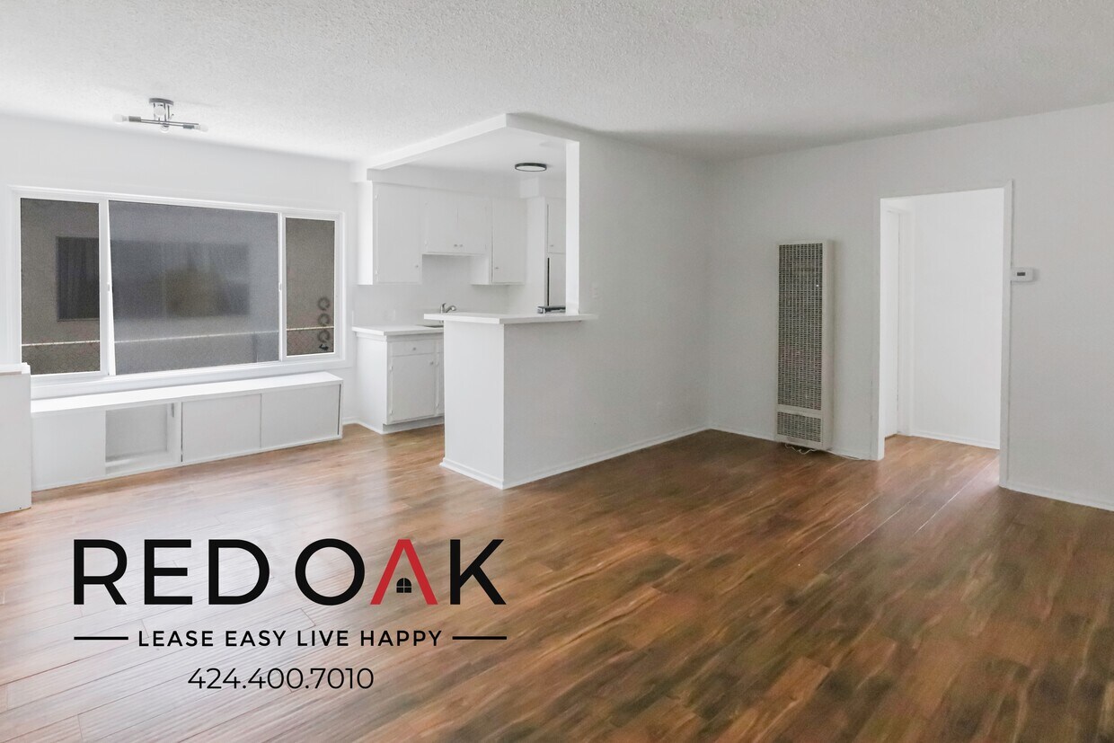 Foto principal - 4061 McLaughlin Ave