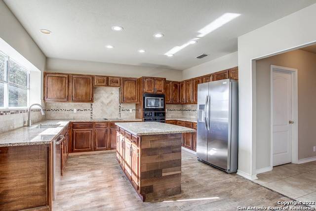 Building Photo - 4418 Shavano Cross