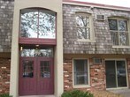 Foto principal - 907 11th Ave S