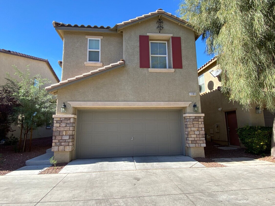 Foto principal - Beautiful 3 bedroom available