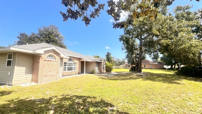 Photo - 23 Winding Woods Trail House