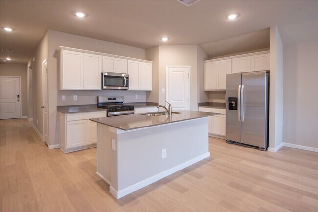 Building Photo - 1722 San Jacinto Dr