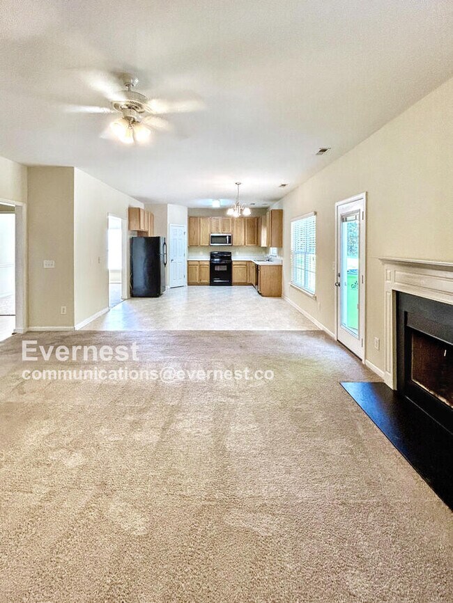 Foto del edificio - 208 Trevor Ridge Dr