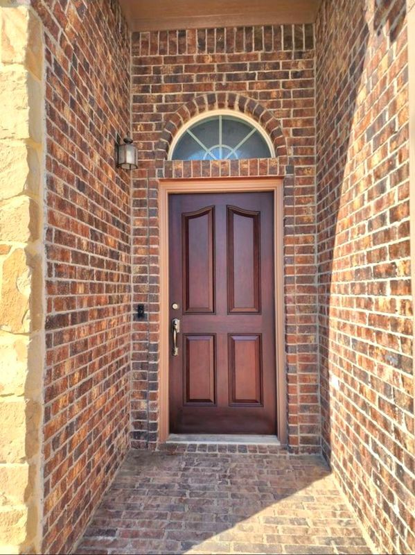 Foto del edificio - 2401 Silverthorn Ct