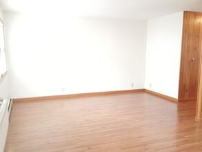 Building Photo - 1315 College St