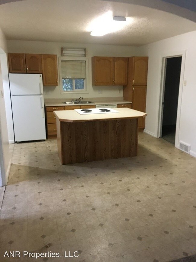 Foto del edificio - 2 br, 1 bath House - 111 E Center St