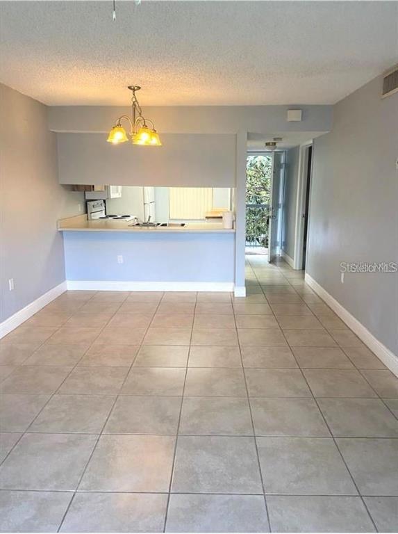 Building Photo - 5023 Terrace Palms Cir