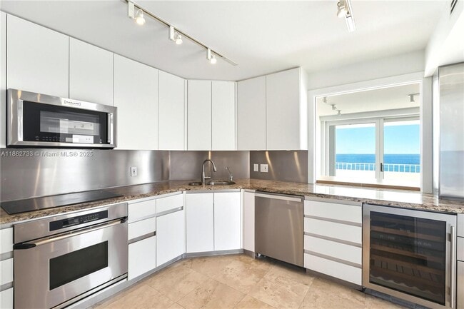 Building Photo - 177 Ocean Ln Dr