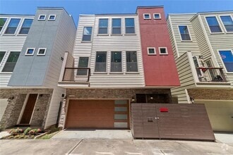 Building Photo - 1415 Holly St