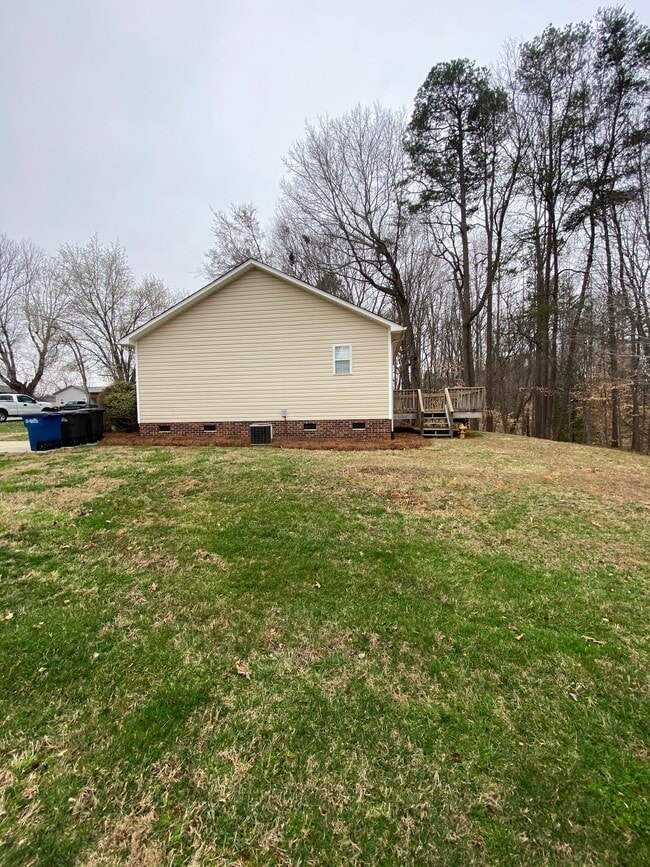 Building Photo - 351 Brookfield Dr