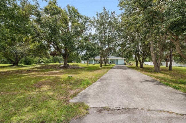 Building Photo - 4527 Redcoat Dr