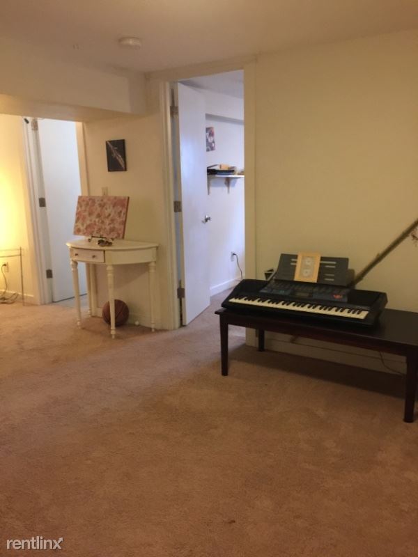 Building Photo - 2 br, 1 bath Apartment - 3551 SE Morrison St