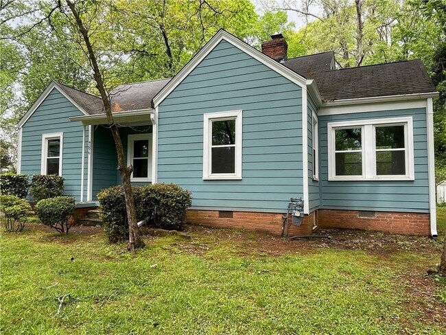 Building Photo - 4396 Briarcliff Rd NE