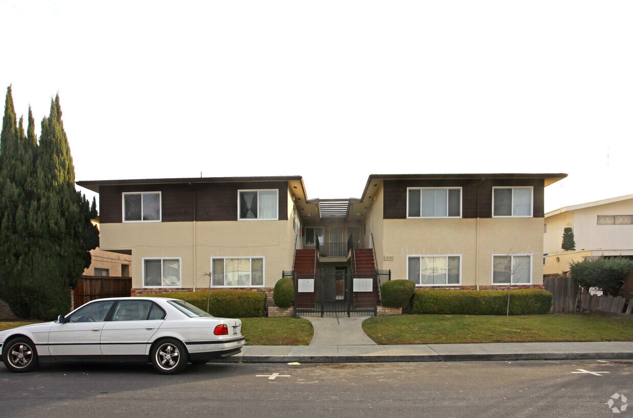 Building Photo - 1859 Joan Way
