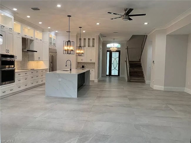 Building Photo - 7862 Bucks Run Dr