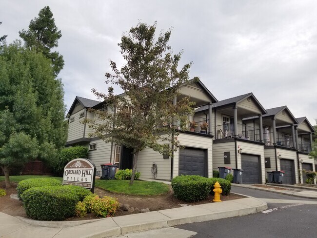 Foto del edificio - 2200 E Barnett Rd