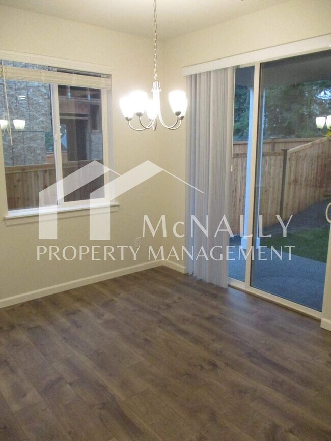 Foto del edificio - 3 Bedroom, 2.5 Bathroom Andasio Villiage Home in Port Orchard