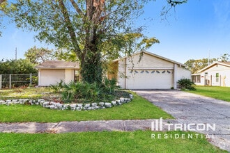 Building Photo - 646 Pine Forest Dr