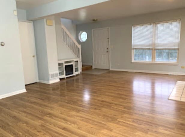 Foto del edificio - 723 Tiffany Ct