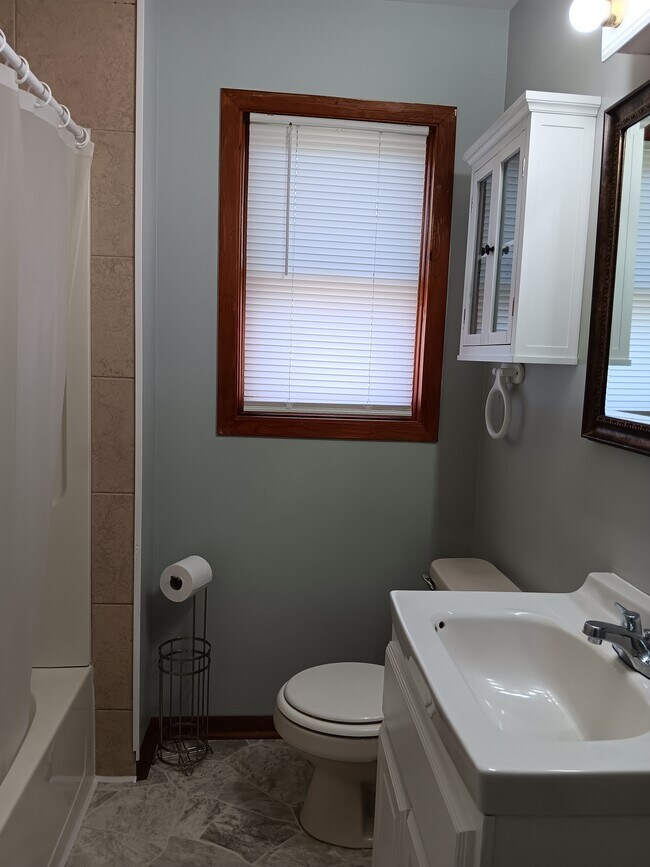 Bathroom - 4009 14th Ave