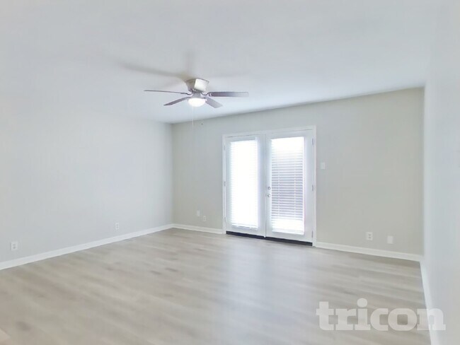 Foto del edificio - 2814 Coast Plain Dr