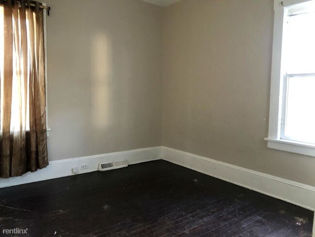 Building Photo - 3401 W 41st St