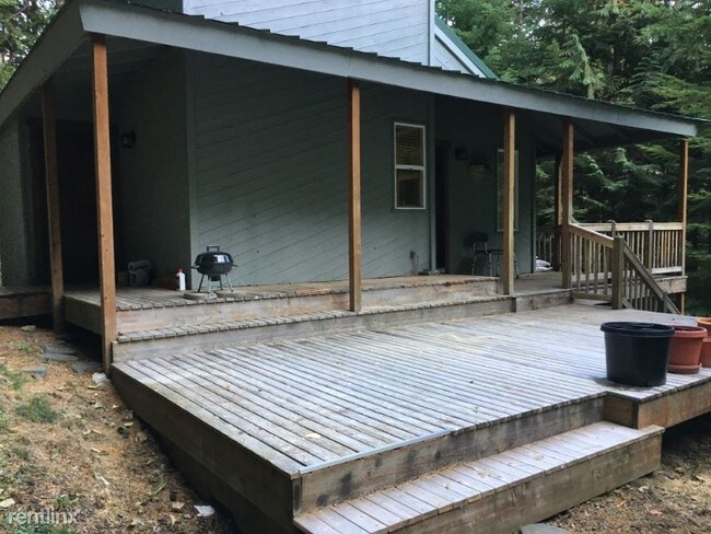 Building Photo - 3 br, 1.5 bath House - Greenwater