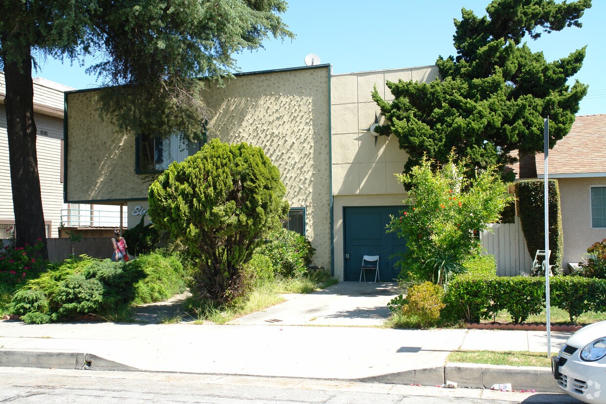 Foto del edificio - 661 Salem St