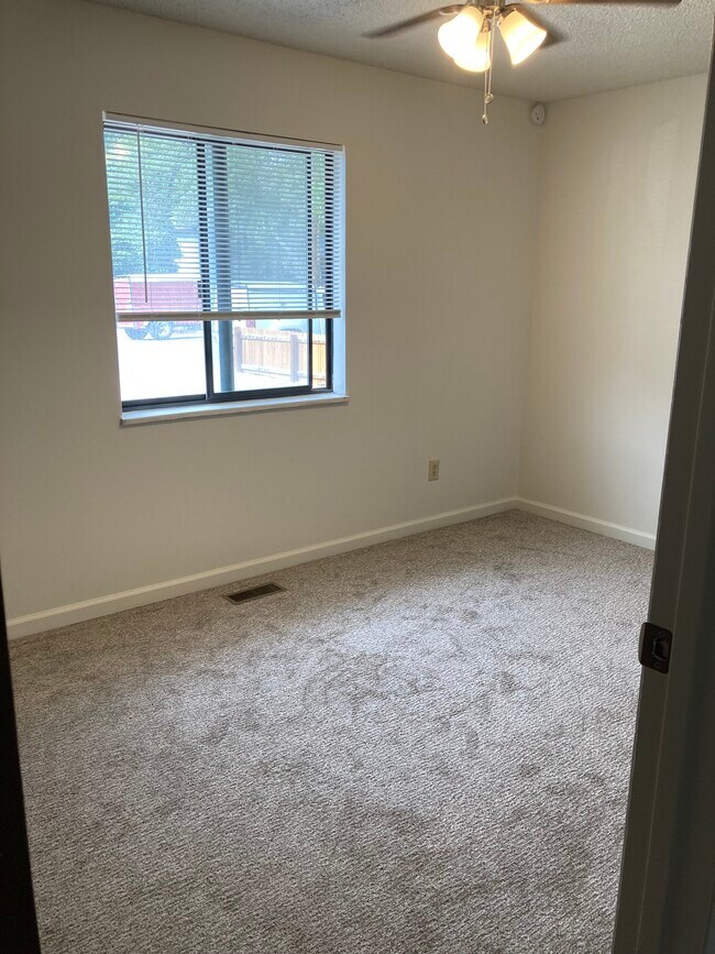 Dormitorio 2 - 2991 Walnut Ave