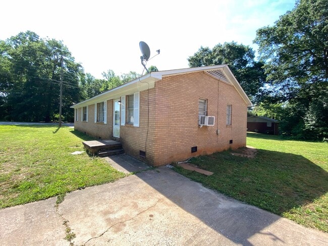 Foto del edificio - 132 Woodland Ave