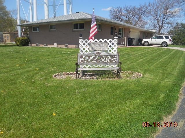Front Yard - 1112 E 2nd St