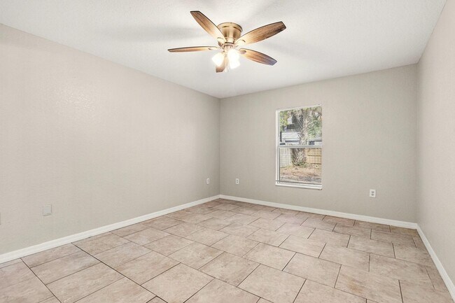 Foto del edificio - 3 Bedroom Home