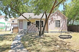 Building Photo - 7509 Elm St