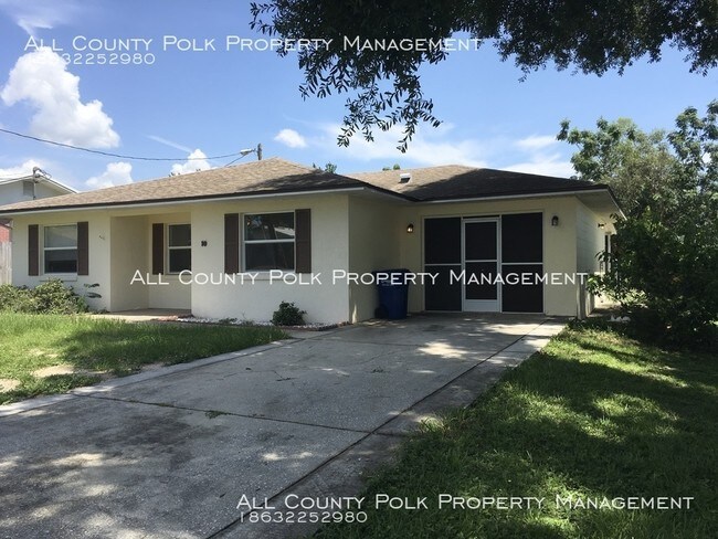 Building Photo - Awesome 3 bedroom, 2 bath home in Frostproof