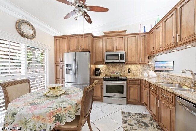 Foto del edificio - 1645 Windy Pines Dr