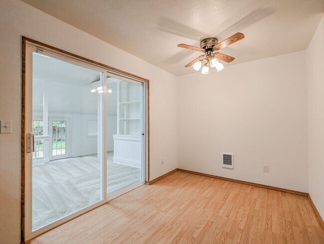 Foto del edificio - 7716 51st Ave NE