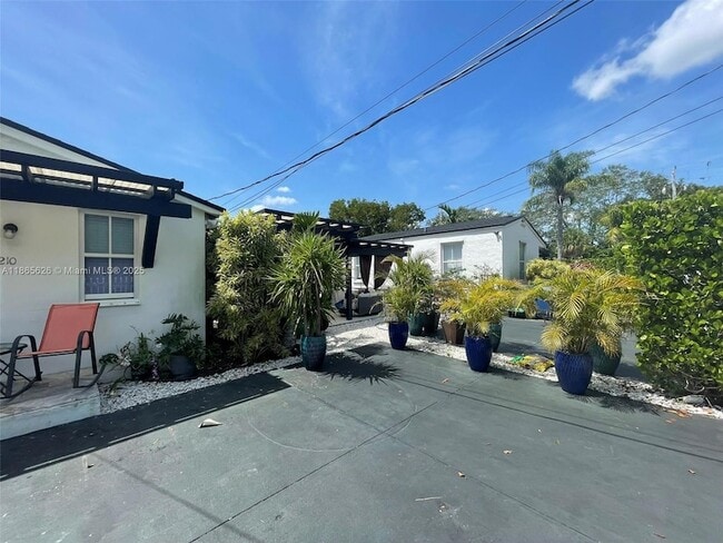 Photo - 210 NE 110th St Apartment