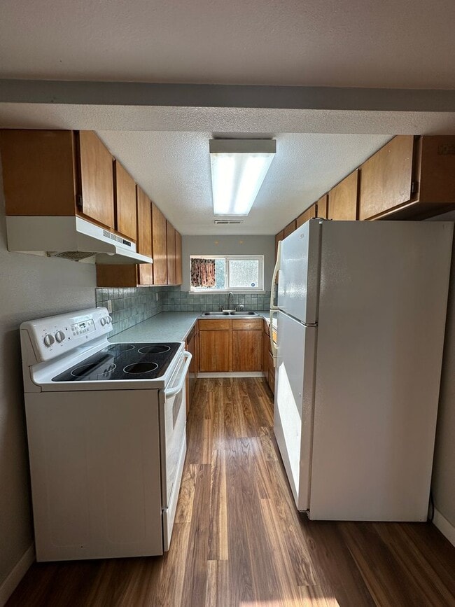 Building Photo - 3 bed, 2 bath Richland